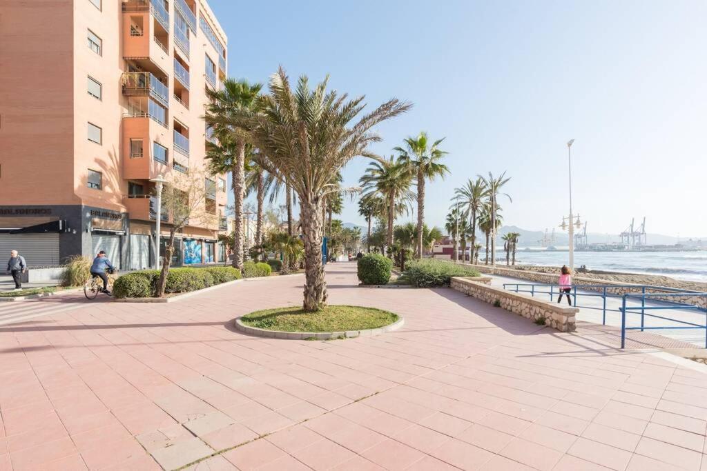 Tgh Malaga We Love The Sea Buitenkant foto