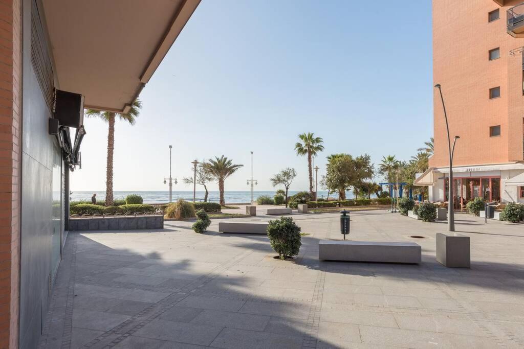 Tgh Malaga We Love The Sea Buitenkant foto